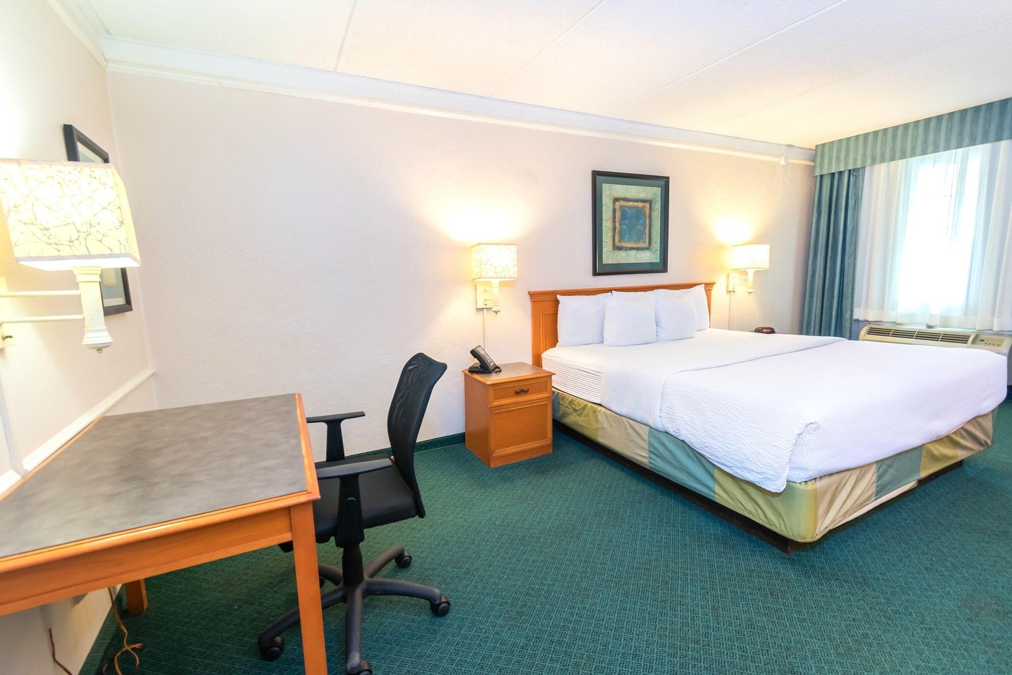 La Quinta Inn By Wyndham Clute Lake Jackson Экстерьер фото