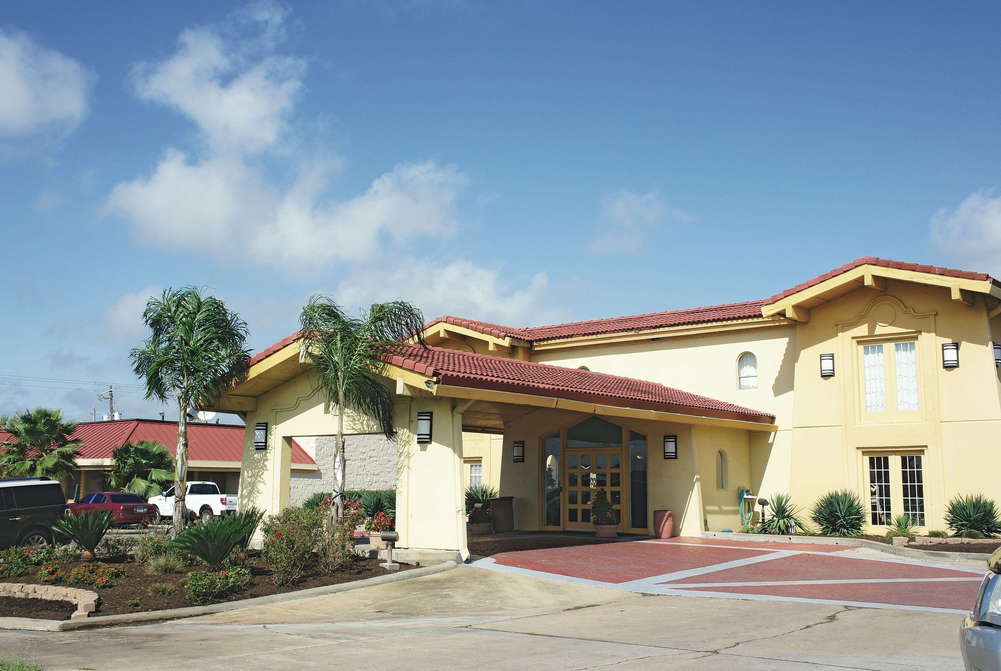 La Quinta Inn By Wyndham Clute Lake Jackson Экстерьер фото